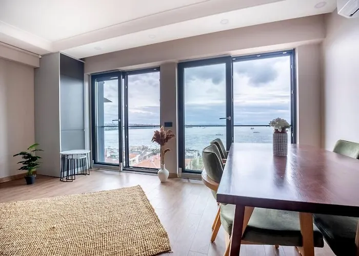 Two-Bedroom Apartment With Bosphorus View