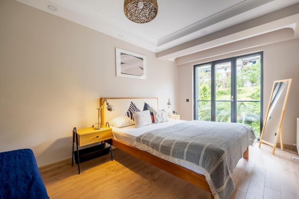 Daire Two-bedroom With Bosphorus View *