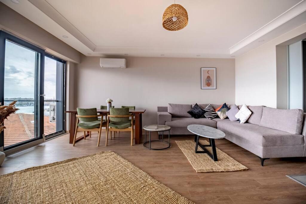 Daire Two-bedroom With Bosphorus View